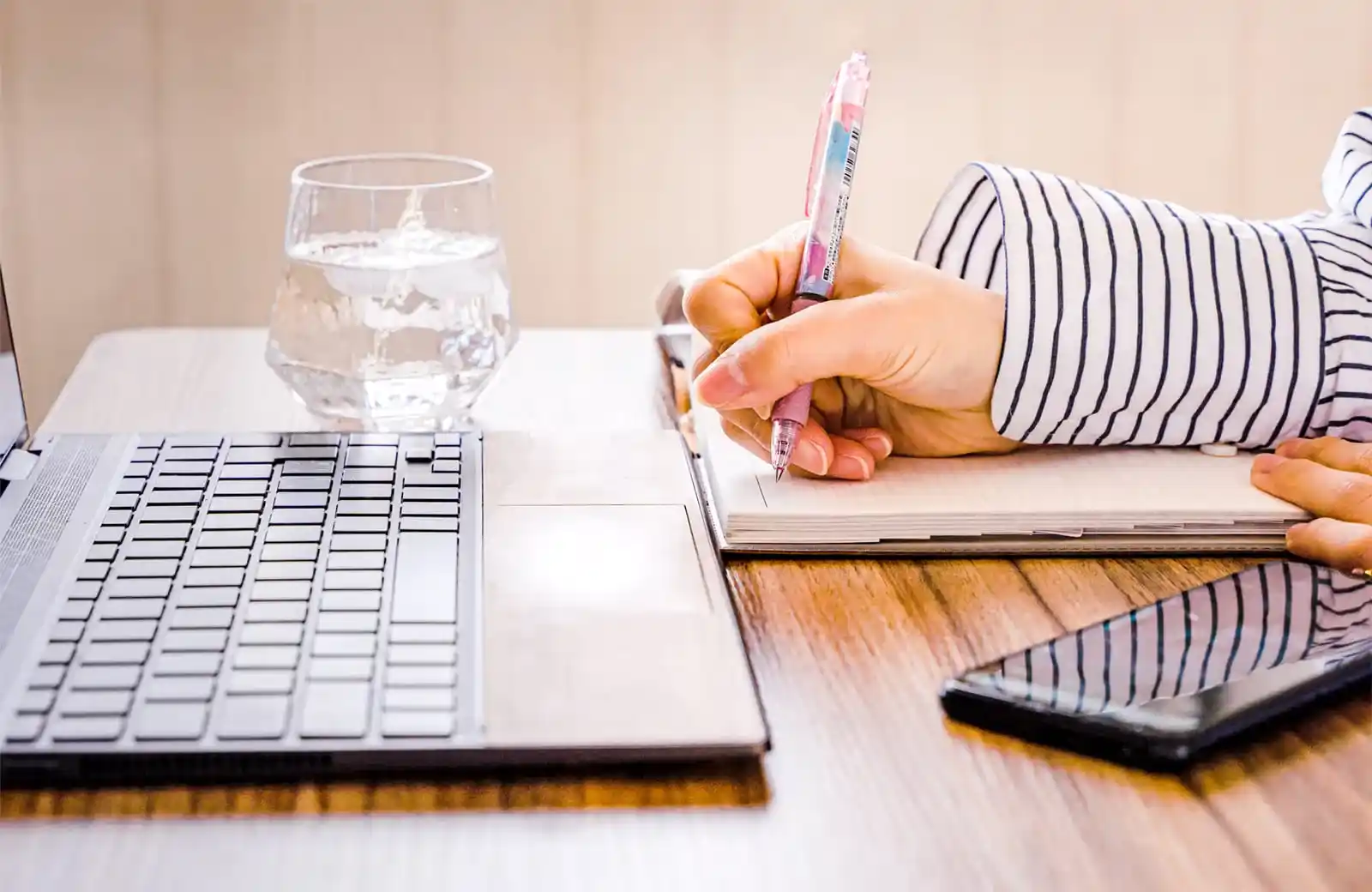 業界リサーチ/設計書